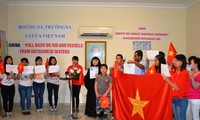 Người Việt Nam ở nước ngoài quyết tâm bảo vệ chủ quyền thiêng liêng của Tổ quốc