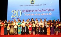 Lễ kỷ niệm 20 năm ngày thành lập Quỹ bảo trợ trẻ em của Công đoàn Việt Nam 