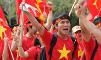 Người Việt Nam tại Nhật Bản tuần hành phản đối Trung Quốc