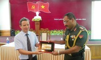 Đoàn Tùy viên quân sự các nước tại Việt Nam thăm và làm việc tại Thừa Thiên - Huế 