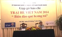 Trại hè Việt Nam 2014 với chủ đề "Biển đảo quê hương tôi"
