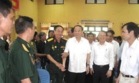 Trưởng ban Tổ chức Trung ương Đảng Tô Huy Rứa thăm Trung tâm điều dưỡng thương binh Kim Bảng, Hà Nam