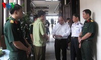 Phó Thủ tướng Nguyễn Xuân Phúc yêu cầu xử lý nghiêm hành vi buôn lậu, gian lận thương mại