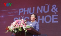Phó Chủ tịch nước Nguyễn Thị Doan dự Ngày hội Phụ nữ và sức khỏe