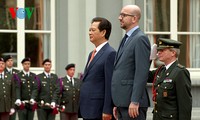 Thủ tướng Nguyễn Tấn Dũng hội đàm với tân Thủ tướng Vương quốc Bỉ Charles Michel