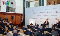 Thủ tướng Nguyễn Tấn Dũng tham dự phiên đối thoại với Diễn đàn doanh nghiệp Á - Âu