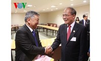 Chủ tịch Quốc hội Nguyễn Sinh Hùng gặp Chủ tịch Quốc hội Mông Cổ và Chủ tịch Quốc hội Mozambique