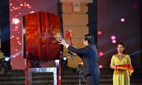 Chủ tịch nước Trương Tấn Sang dự “Xuân quê hương 2016 - Linh thiêng Hà Nội”