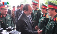 Phó Thủ tướng Nguyễn Xuân Phúc thăm và chúc Tết Lực lượng vũ trang Quân khu 5