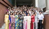  Vững nhịp cầu nối Việt Nam và bạn bè quốc tế