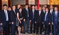 Thủ tướng Nguyễn Xuân Phúc tiếp các tập đoàn, doanh nghiệp tại Hong Kong, Trung Quốc