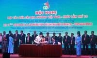Hội nghị hợp tác giữa các địa phương Việt Nam - Pháp thông qua Tuyên bố chung 