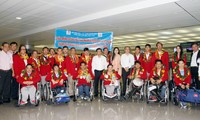 Chào đón đoàn thể thao người khuyết tật Việt Nam trở về nước