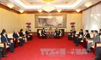 Tổng Bí thư Nguyễn Phú Trọng tiếp lãnh đạo một số tập đoàn, doanh nghiệp tiêu biểu của Trung Quốc