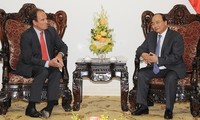 Thủ tướng Nguyễn Xuân Phúc tiếp Tổng Thư ký Tòa Trọng tài thường trực