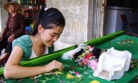 Làng nghề thêu ren Văn Lâm, Ninh Bình