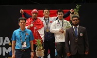Cử tạ Việt Nam giành 2 huy chương vàng tại Sea Games 29