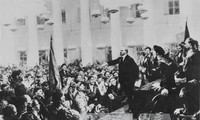 “Bản hùng ca Tháng Mười” diễn ra nhân kỷ niệm 100 năm Cách mạng Tháng Mười Nga