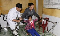 Giúp nạn nhân da cam/dioxin và người khuyết tật tiếp cận dịch vụ khám, chữa bệnh, phục hồi chức năng