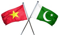 Lãnh đạo Việt Nam gửi điện mừng lãnh đạo Pakistan