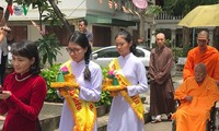 Xúc động lễ Vu Lan báo hiếu của cộng đồng người Việt tại Thái Lan