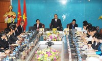 Thủ tướng Nguyễn Xuân Phúc làm việc với Bộ Thông tin và Truyền thông