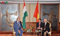 Tổng Bí thư tiếp Chủ tịch Hội hữu nghị Hungary-Việt Nam