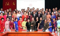 Trưởng ban Dân vận Trung ương Trương Thị Mai tiếp Đoàn cựu giáo viên kiều bào Thái Lan