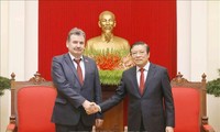 Đoàn đại biểu Đảng Cộng sản Nhân dân Kazakhstan thăm Việt Nam