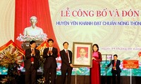 Phó Chủ tịch nước Đặng Thị Ngọc Thịnh trao bằng công nhận huyện Yên Khánh, tỉnh Ninh Bình đạt chuẩn nông thôn mới