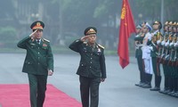 Đoàn đại biểu Chính trị cấp cao Quân đội nhân dân Lào thăm chính thức Việt Nam