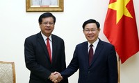 Phó Thủ tướng Vương Đình Huệ tiếp đoàn đại biểu Viện nghiên cứu kinh tế quốc gia Lào