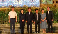 Trao danh hiệu Công dân danh dự của thành phố Huế cho ông Kwang Han 