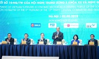 Thủ tướng Nguyễn Xuân Phúc nêu các ‘từ khóa’ kích hoạt kinh tế tư nhân