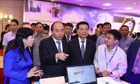 Thủ tướng  dự Diễn đàn quốc gia phát triển Doanh nghiệp công nghệ