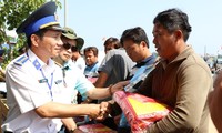 Bộ Tư lệnh vùng Cảnh sát biển 2 đồng hành cùng ngư dân
