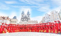 Cuộc thi Áo dài phu nhân – Nơi hội tụ nét đẹp của những người phụ nữ Việt trên khắp Châu Âu