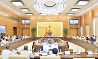 Ủy ban Thường vụ Quốc hội thảo luận về Bộ Luật lao động sửa đổi và dự án Luật Thư viện