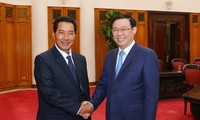Phó Thủ tướng Vương Đình Huệ tiếp Phó Chủ tịch Quốc hội Lào Bounpone Bouttanavong