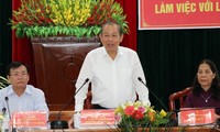 Phó Thủ tướng Thường trực Chính phủ Trương Hòa Bình làm việc với lãnh đạo tỉnh Kon Tum