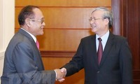Ủy viên Bộ Chính trị, Thường trực Ban Bí thư Trần Quốc Vượng tiếp Đoàn đại biểu cấp cao Campuchia