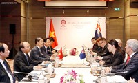 Thủ tướng Nguyễn Xuân Phúc hội kiến Thủ tướng New Zealand