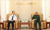 Phó Tổng Tham mưu trưởng Quân đội nhân dân Việt Nam tiếp Đoàn Cục Quản lý Di dân Trung Quốc