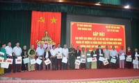 Tỉnh Quảng Nam gặp mặt, trao quà cho Mẹ Việt Nam Anh hùng và gia đình liệt sĩ