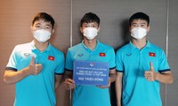 Đội tuyển bóng đá Việt Nam ủng hộ 300 triệu đồng vào Quỹ vaccine phòng COVID-19