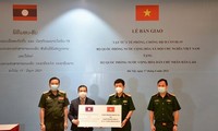 Bộ Quốc phòng Việt Nam trao vật tư y tế tặng Bộ Quốc phòng Lào