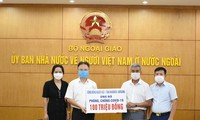 Hội người Việt ở Kharkov, Ukraine ủng hộ Quỹ vaccine phòng, chống covid-19 tại Việt Nam