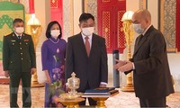 Quốc vương Norodom Sihamoni đánh giá quan hệ hợp tác toàn diện giữa Việt Nam và Campuchia 