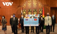 Thái Lan tặng vật tư y tế chống dịch COVID-19 cho Việt Nam	