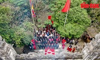 Bắn pháo hoa tầm cao dịp Giỗ Tổ Hùng Vương - Lễ hội Đền Hùng năm 2022